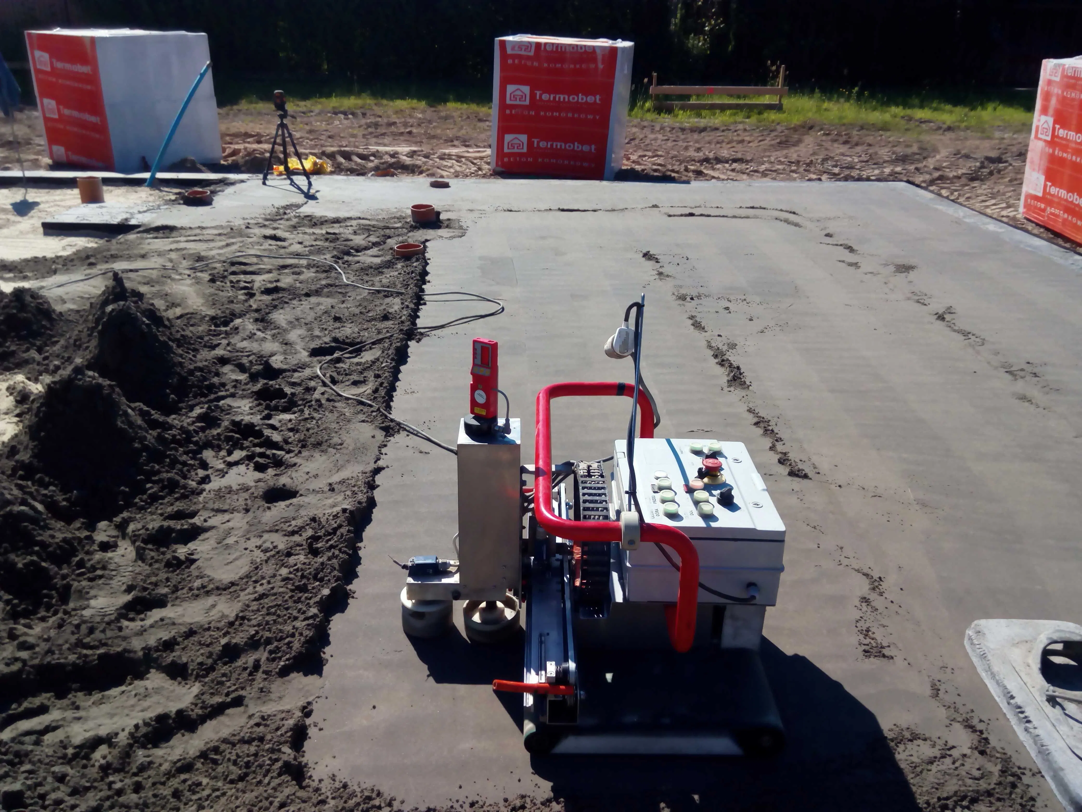 Wylewka betonowa maszynowa w garażu – Kałuszyn